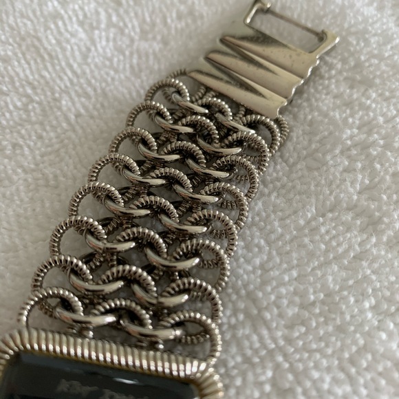 Betsey Johnson chain watch with case and pillow - Picture 5 of 14